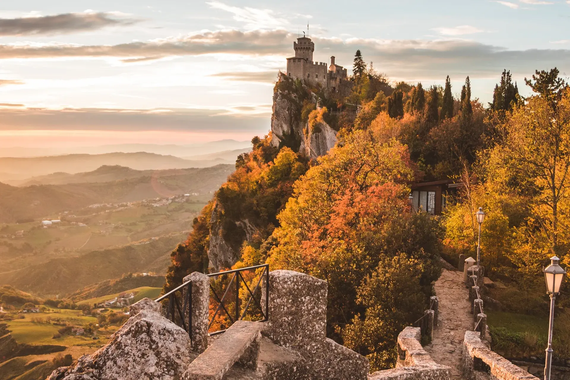View San Marino State Explorer